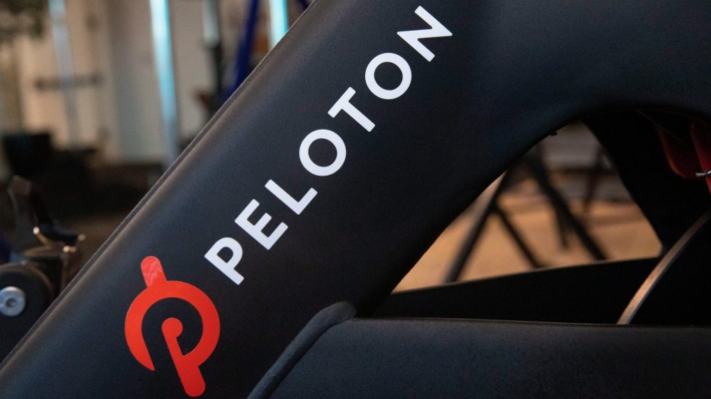 Peloton CEO issues apology following Thanksgiving ride difficulties due